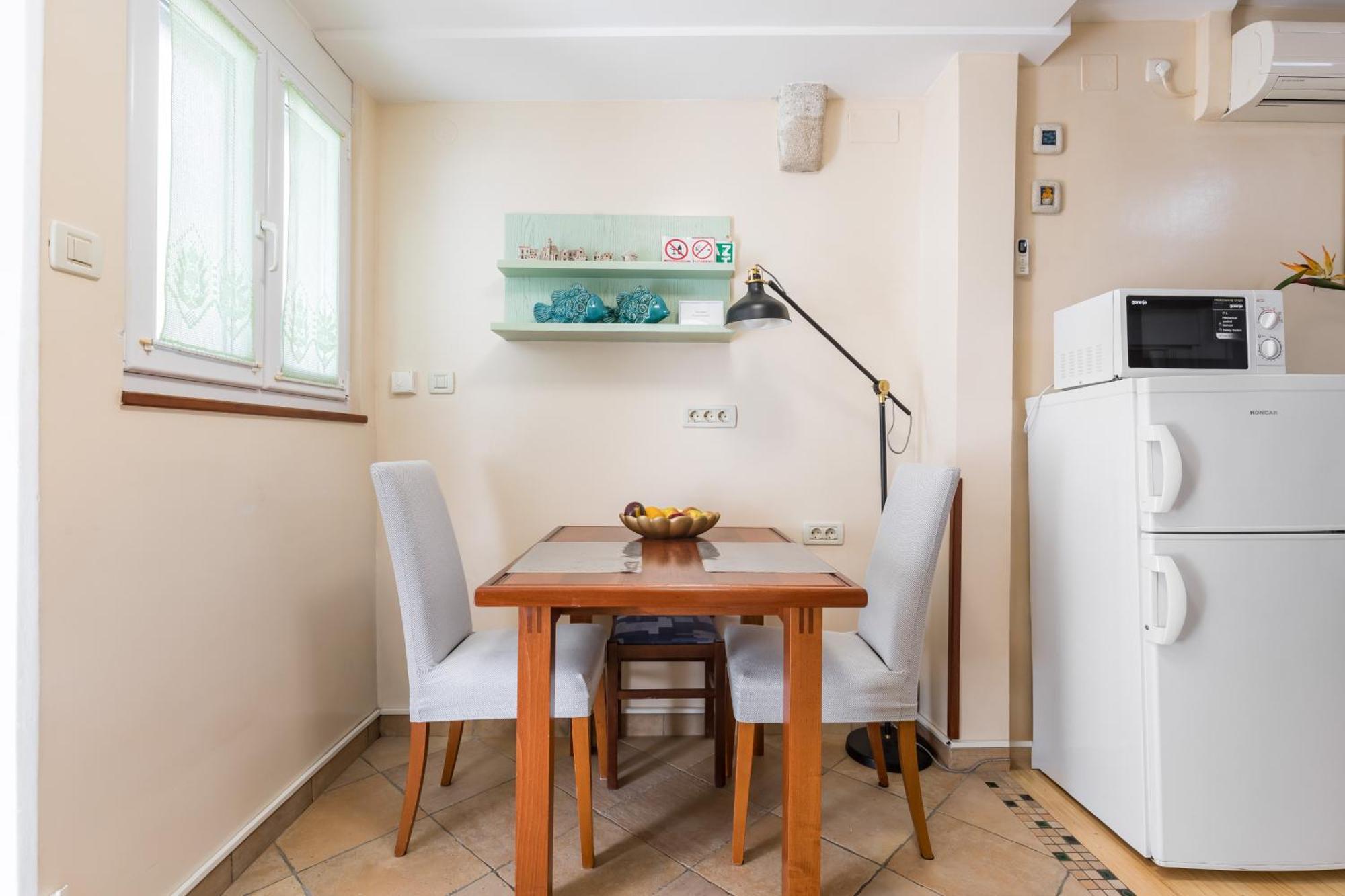 Luxury Apartment Silvana With Beautiful Garden สปลิท ภายนอก รูปภาพ